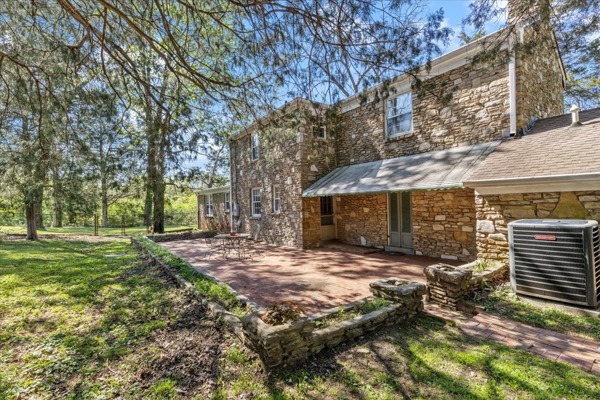 1020 Gibson Dr