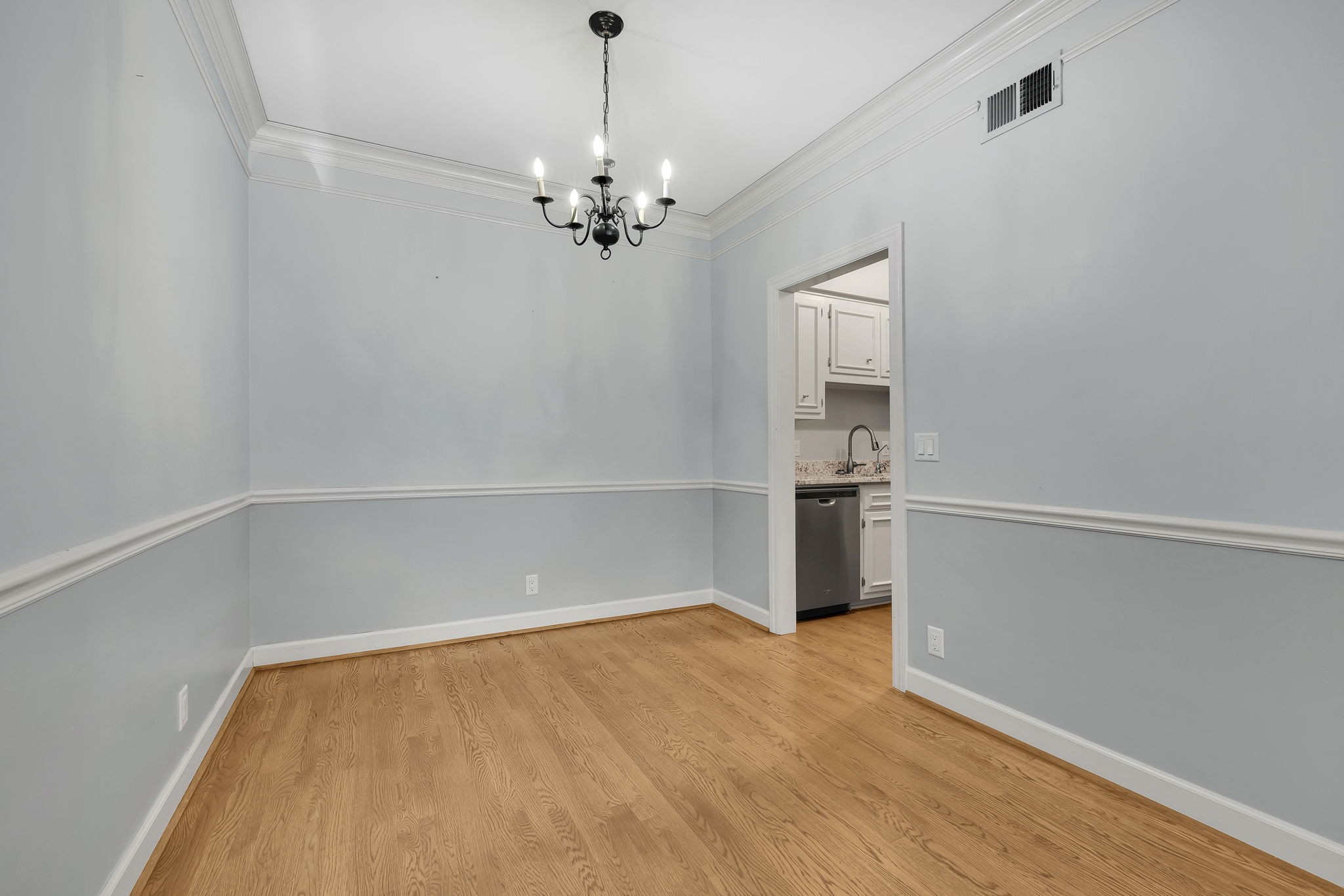 404 Sloan Rd