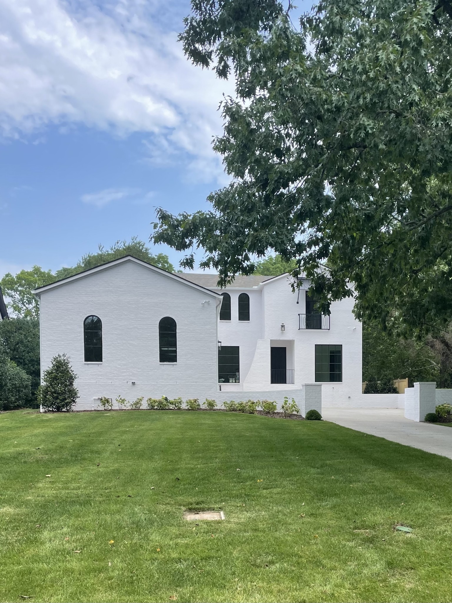 916 Cadillac Ave