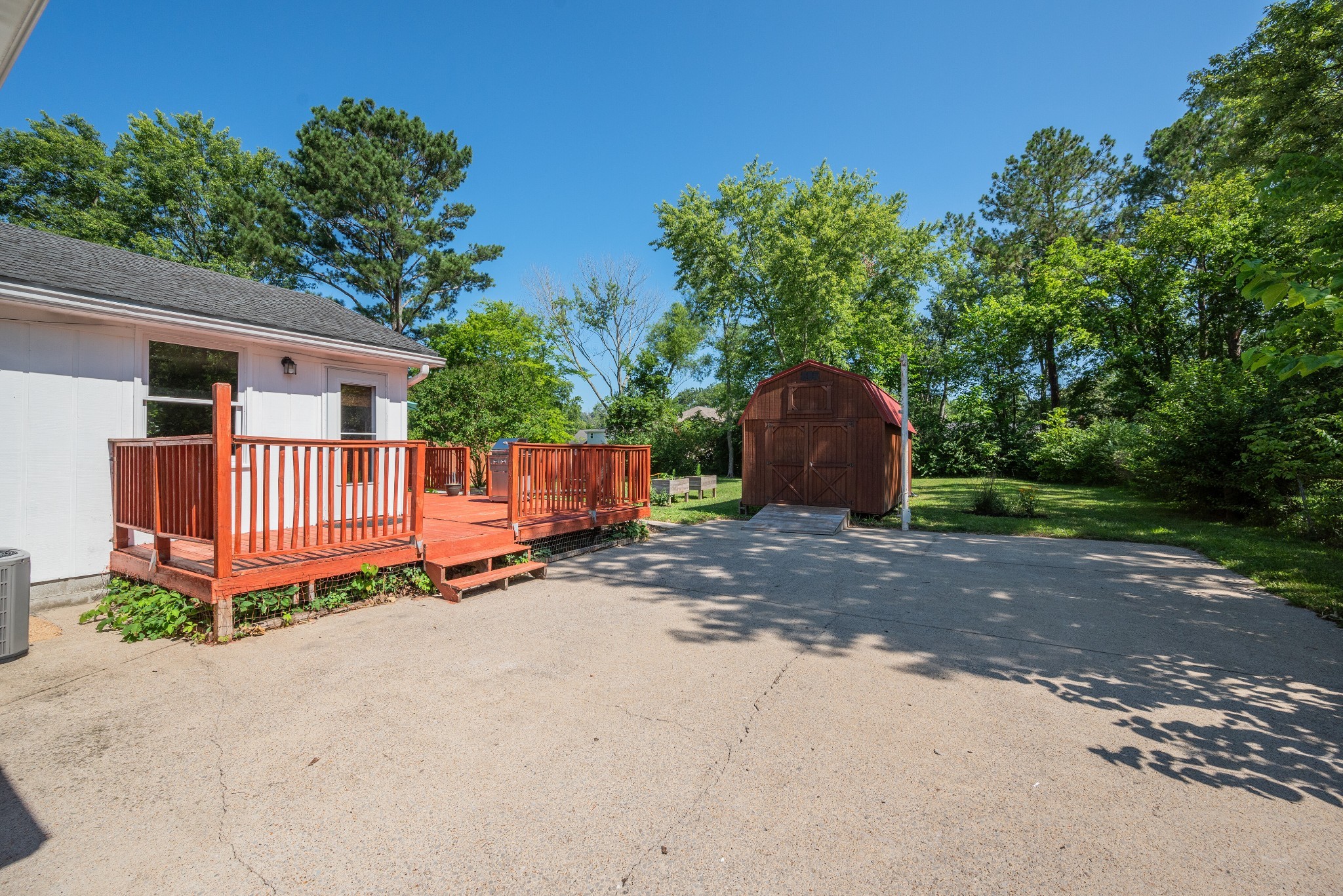 8037 Arbor Dr