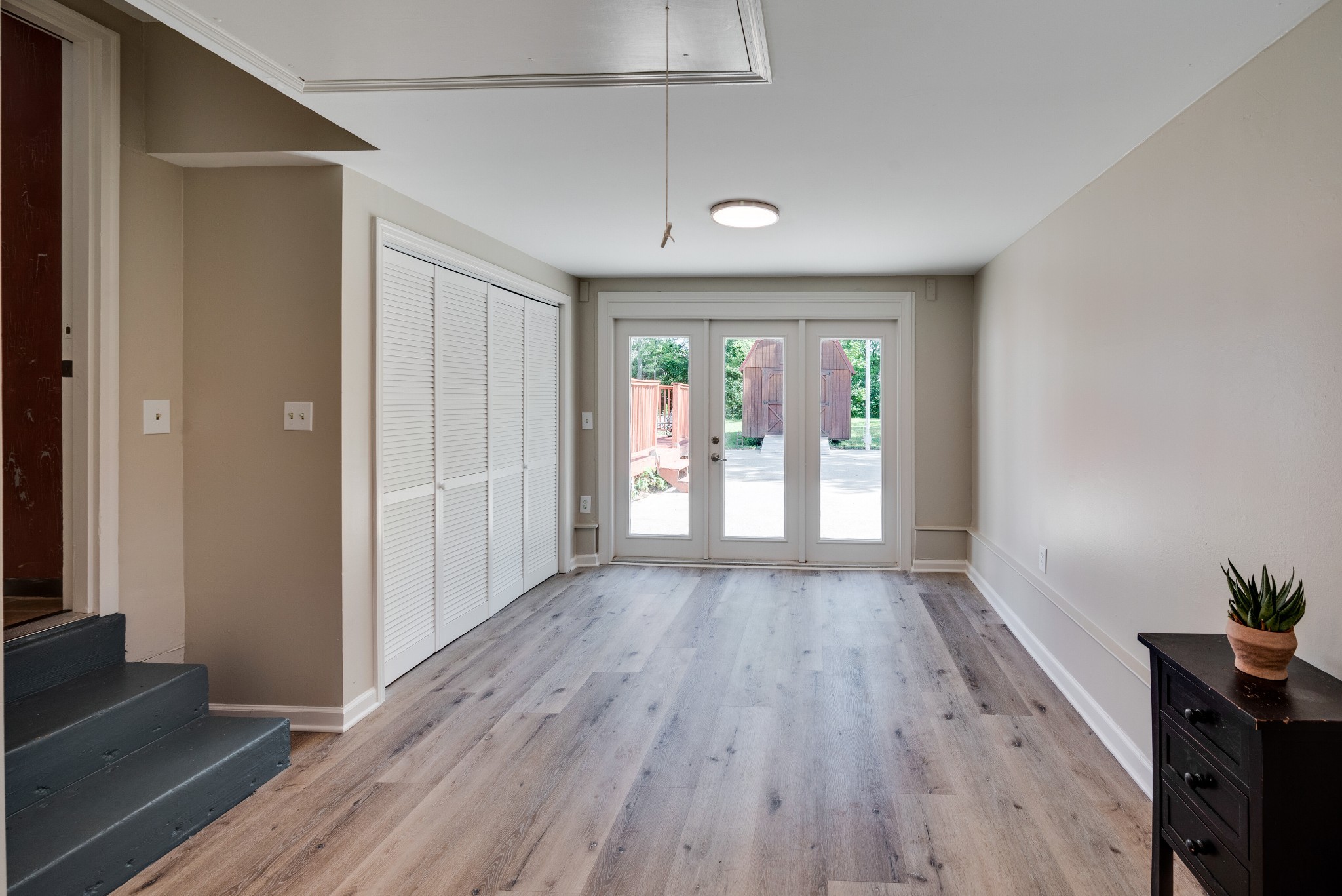 8037 Arbor Dr