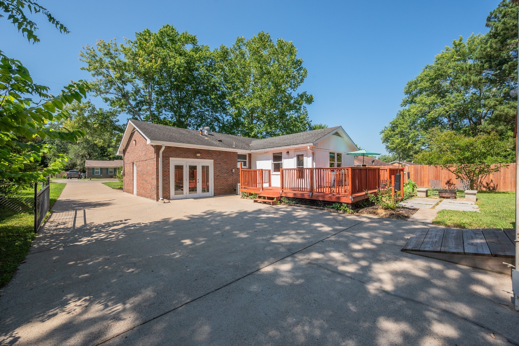 8037 Arbor Dr