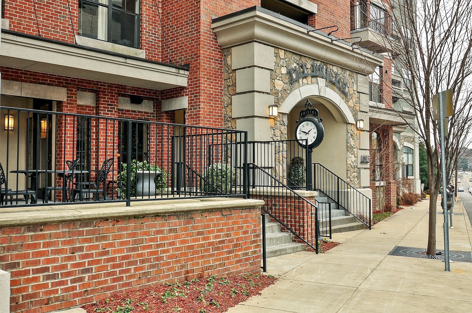 1803 Broadway Unit: 219