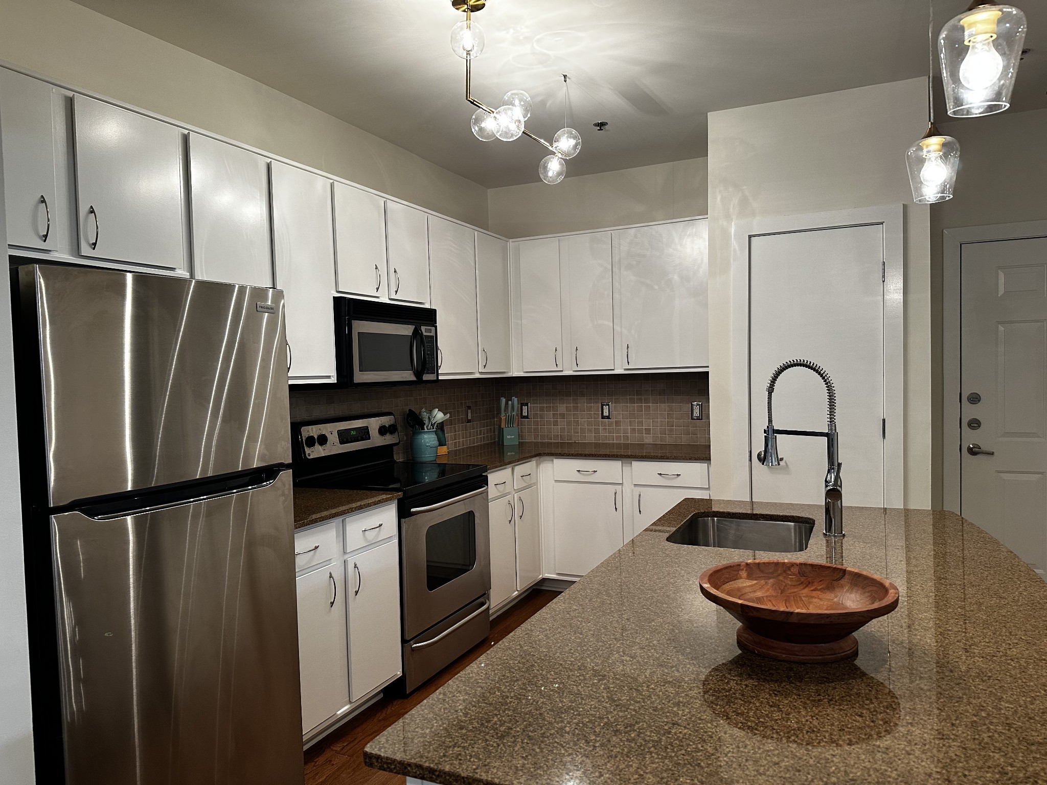 1803 Broadway Unit: 219
