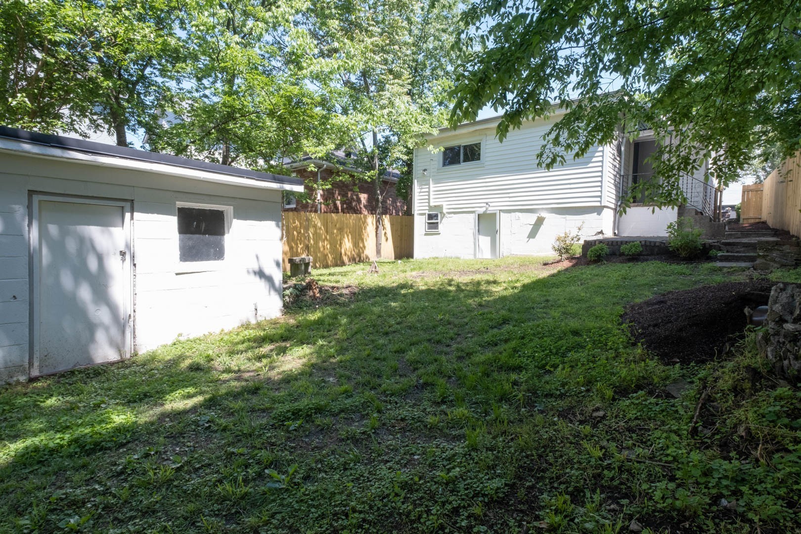 1103 Argyle Ave