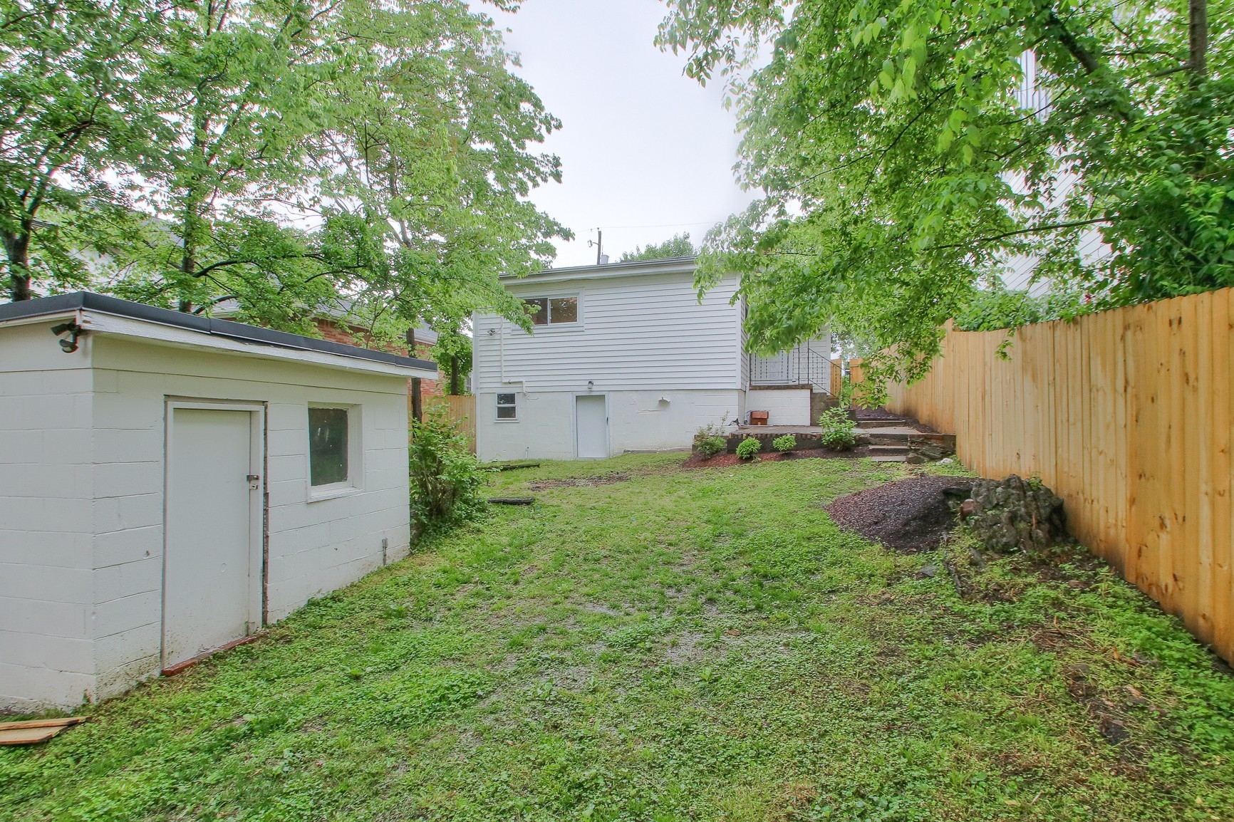 1103 Argyle Ave