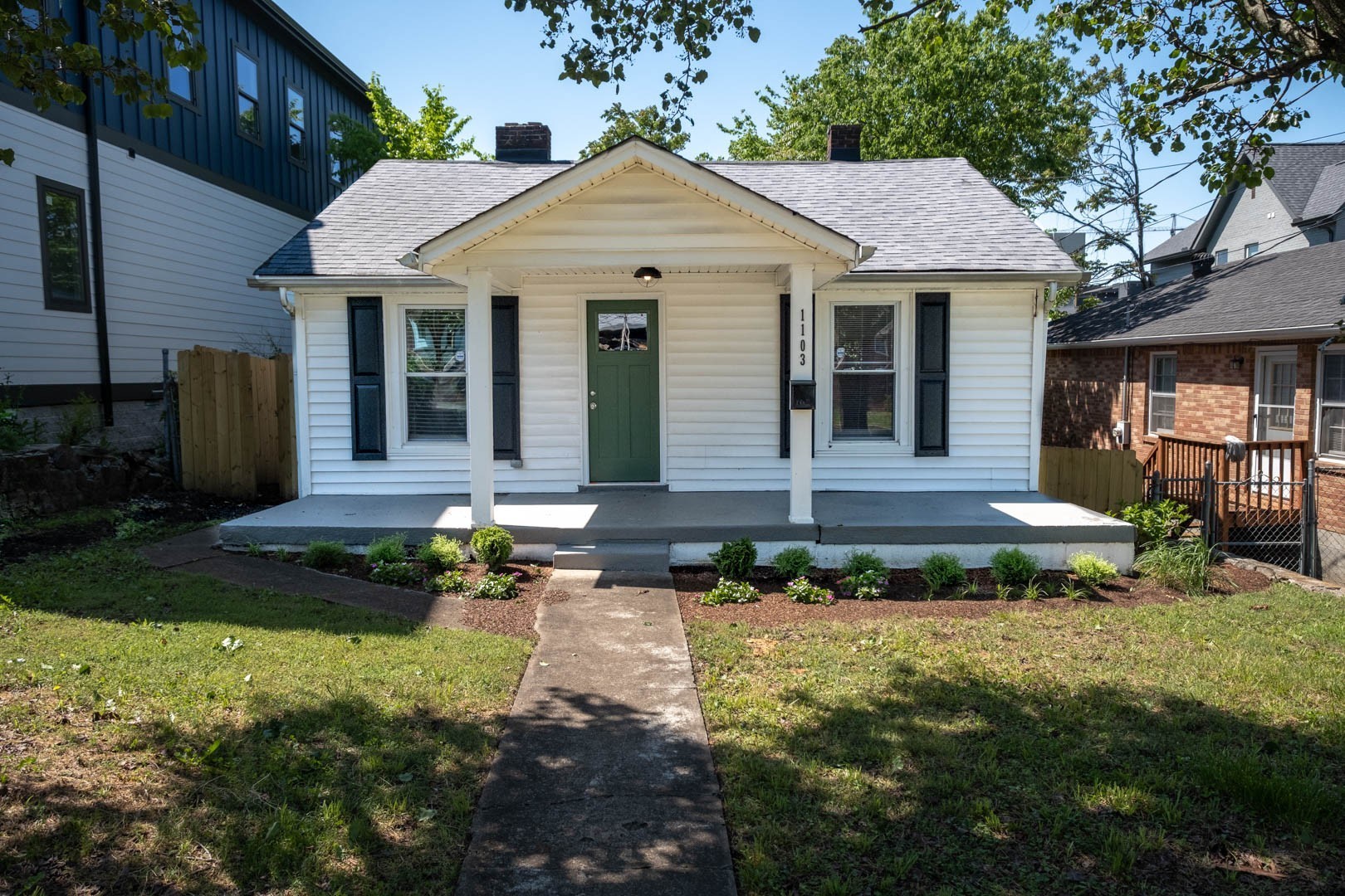 1103 Argyle Ave