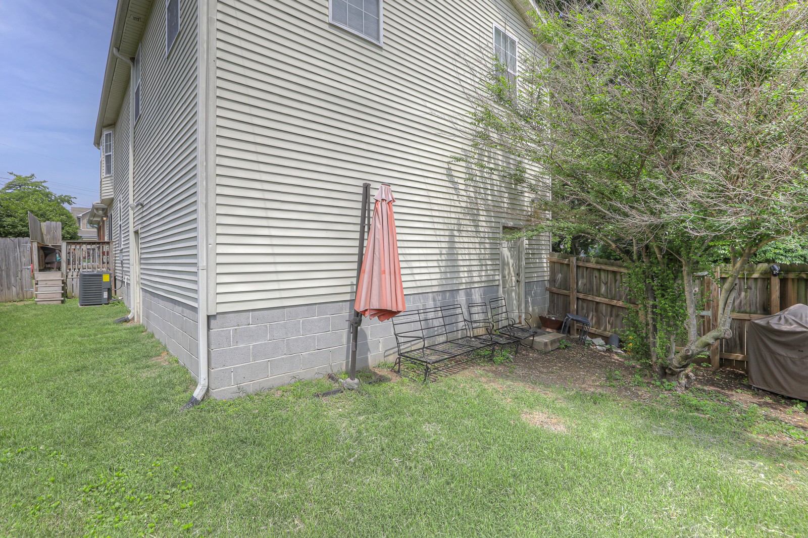1714B Villa Pl