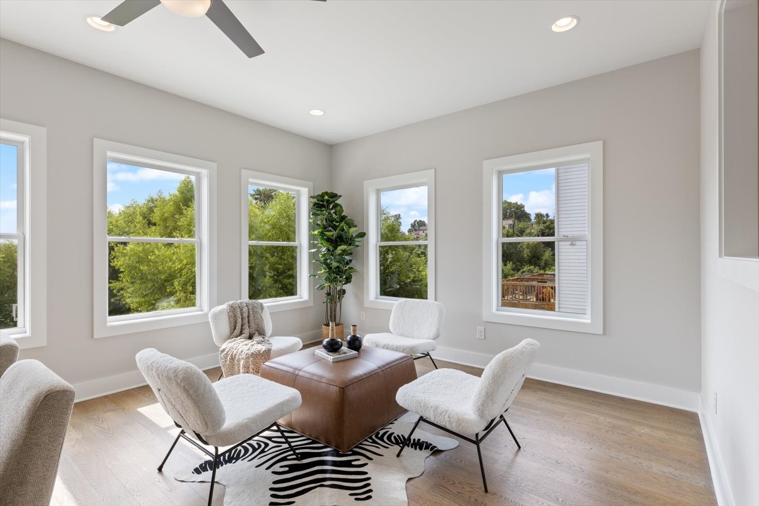 615 Newhall Dr
