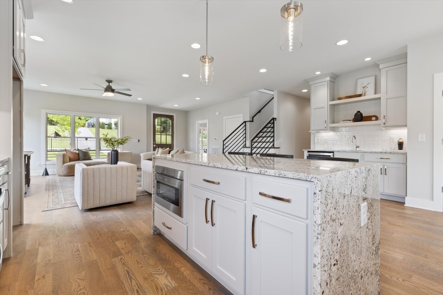 615 Newhall Dr