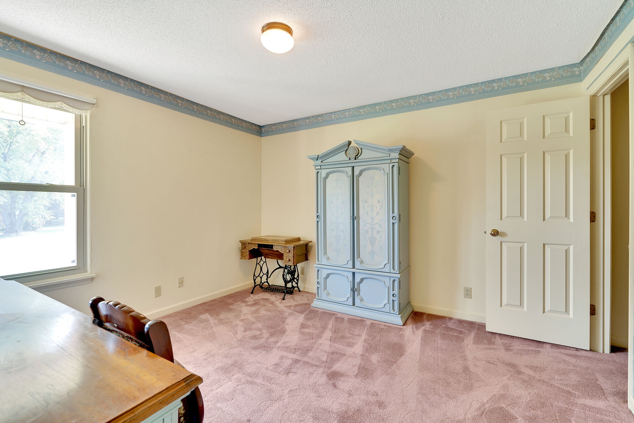 112 Juniper Dr