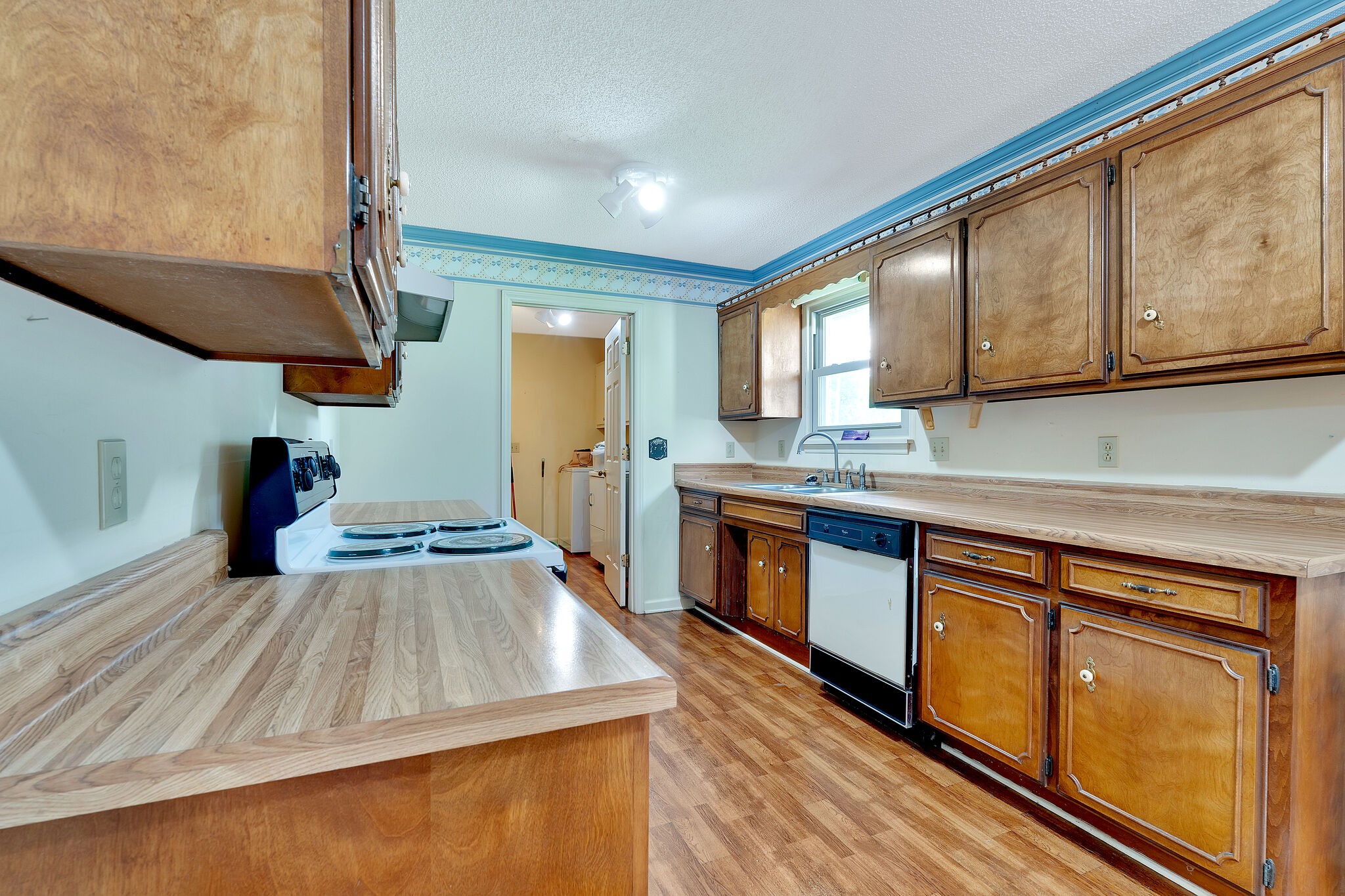 112 Juniper Dr