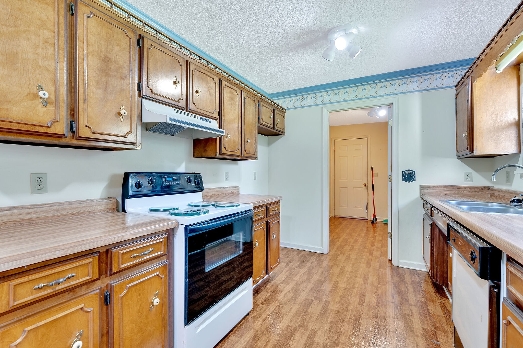 112 Juniper Dr