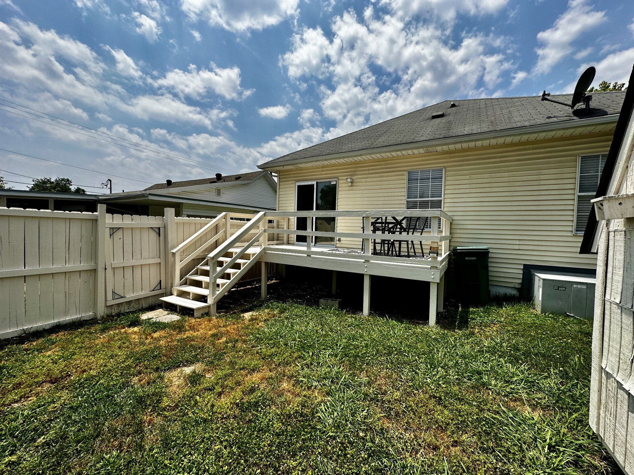 609 Hadley Ave