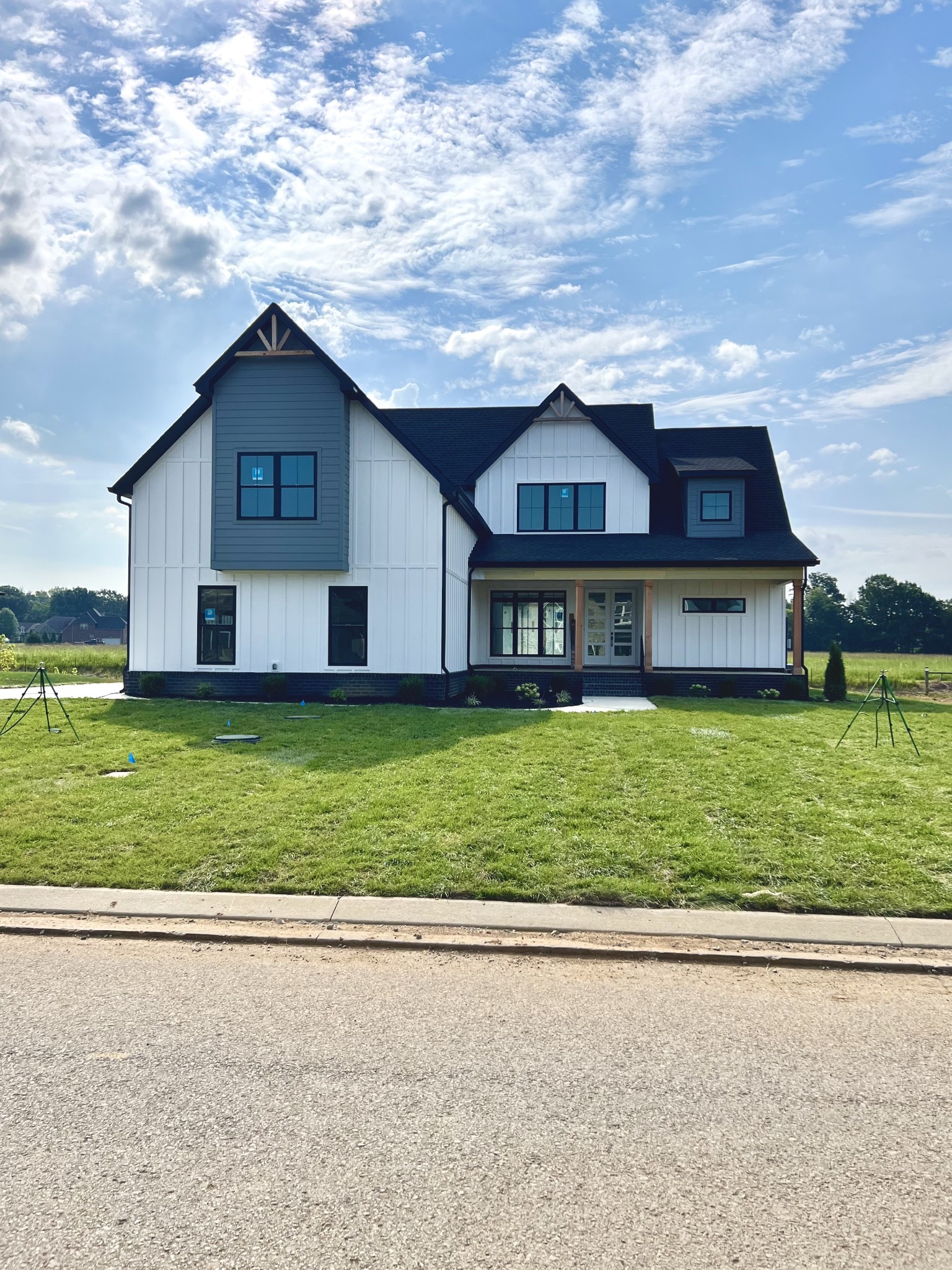 2625 Holly Springs Dr