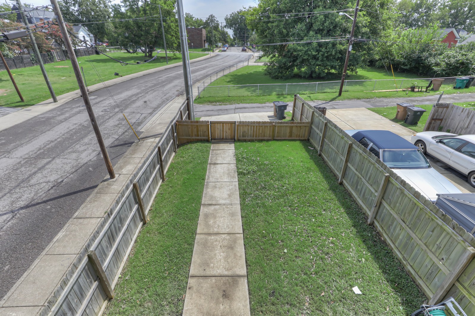 717 Stockell St