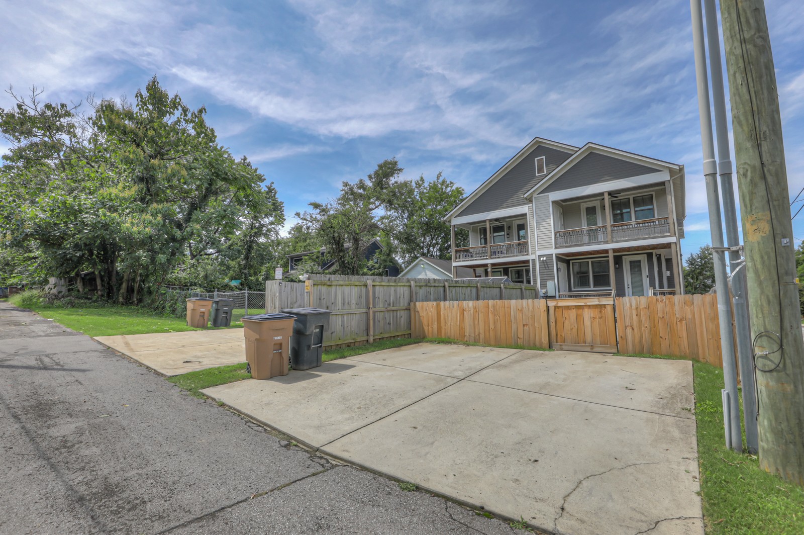 717 Stockell St