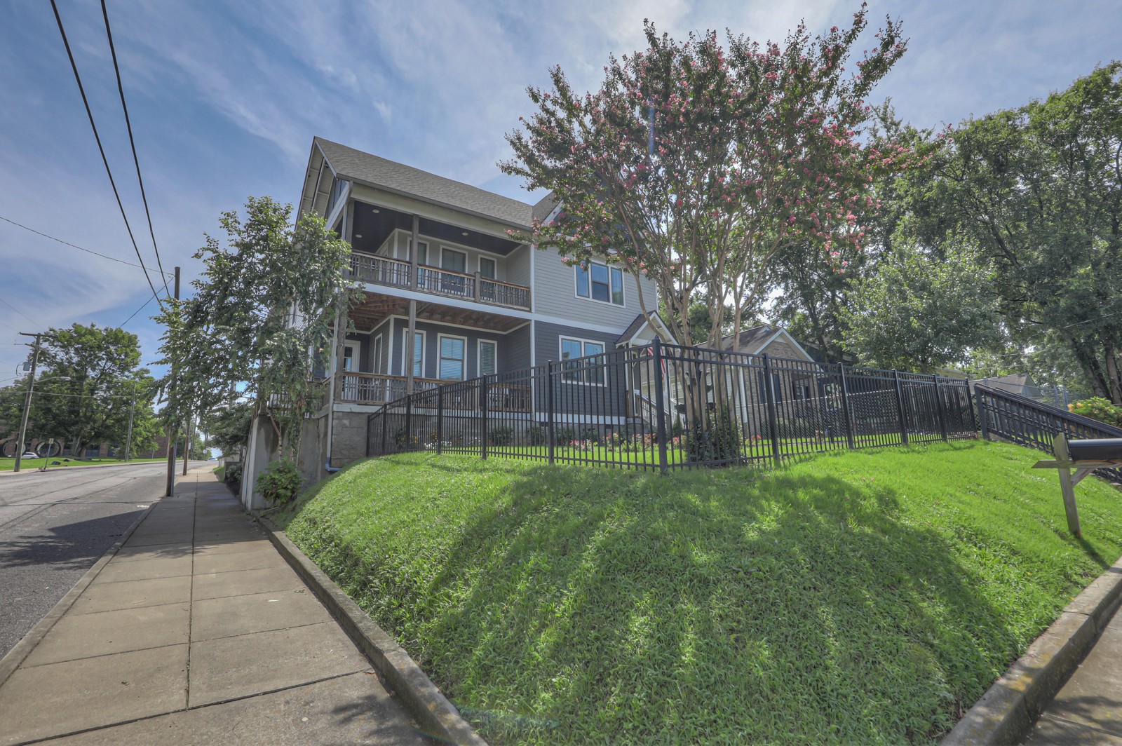 717 Stockell St