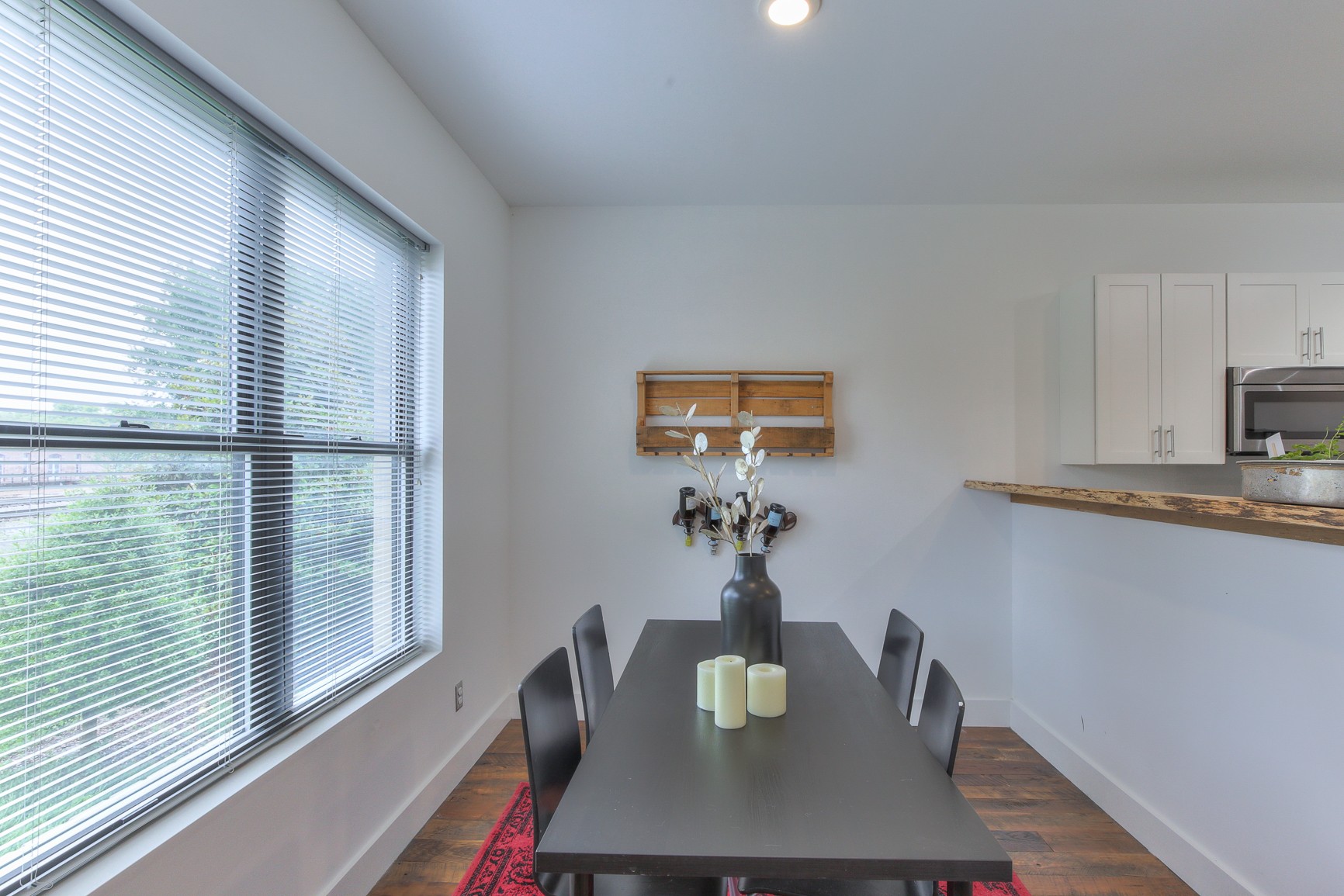 1225 4th Ave, S Unit: 211