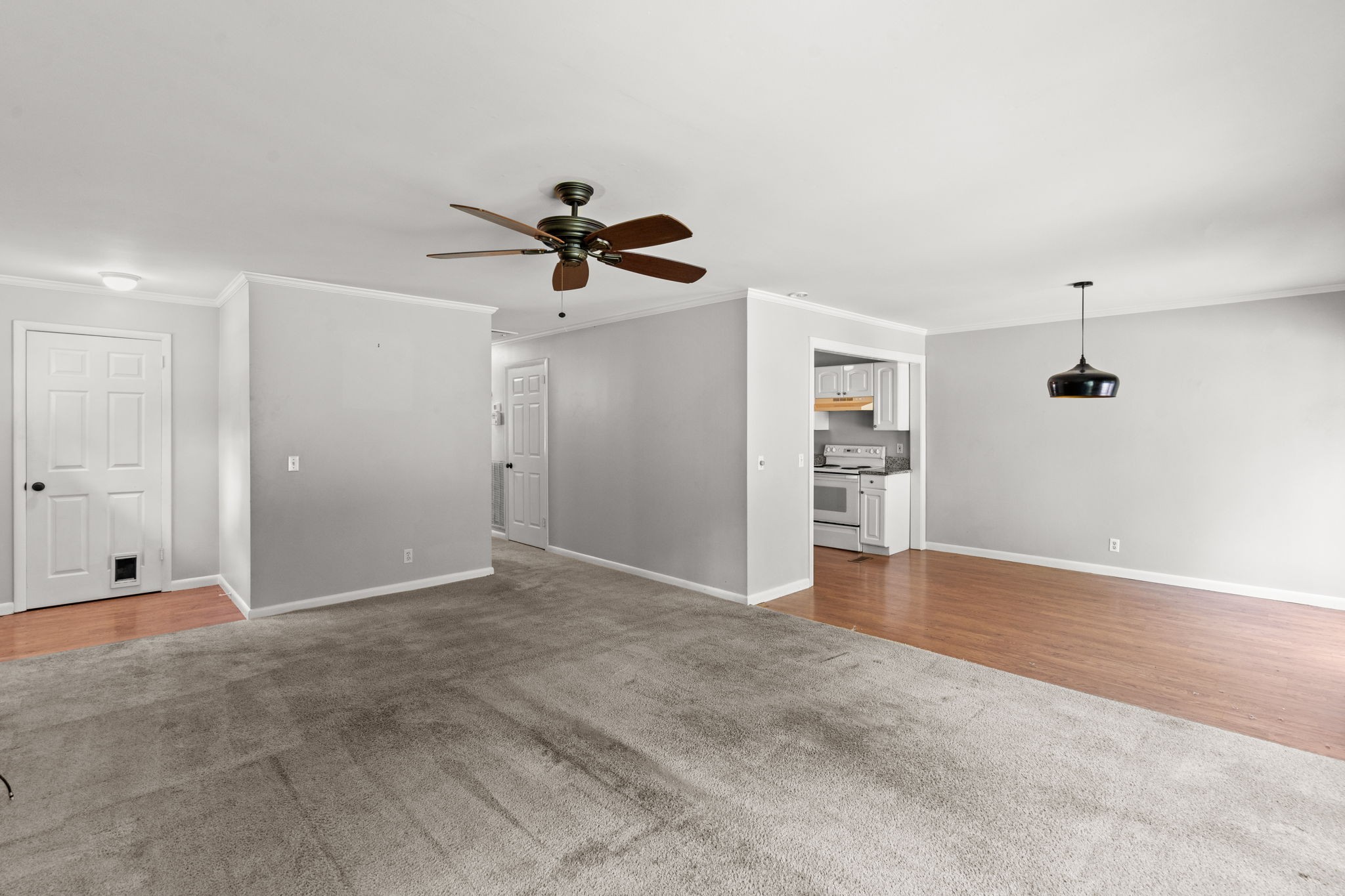 560 Doral Country Dr