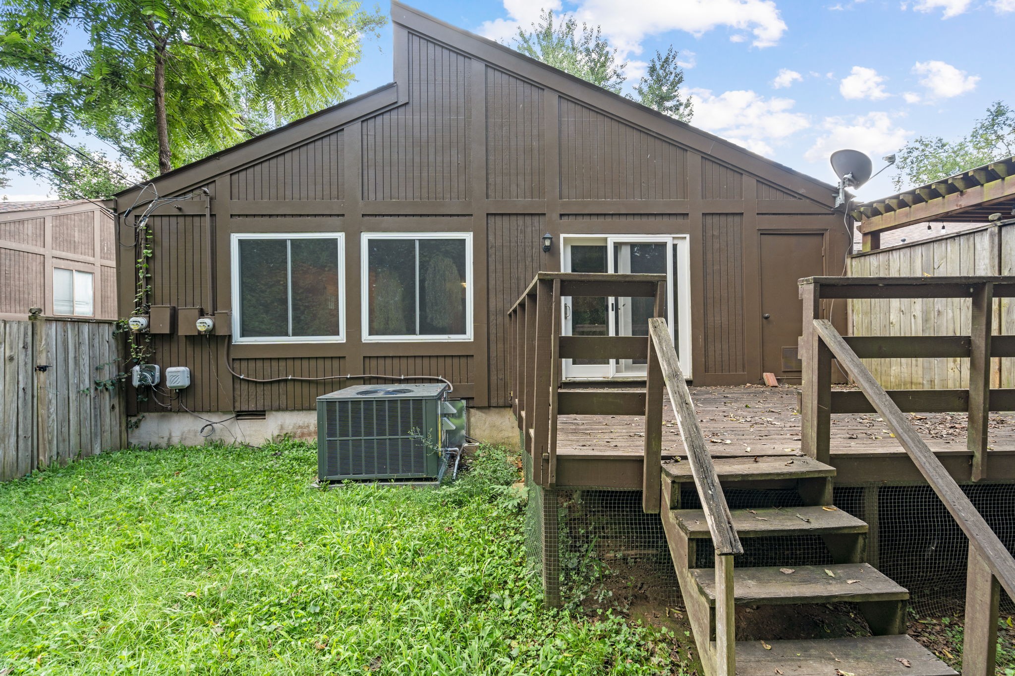 560 Doral Country Dr