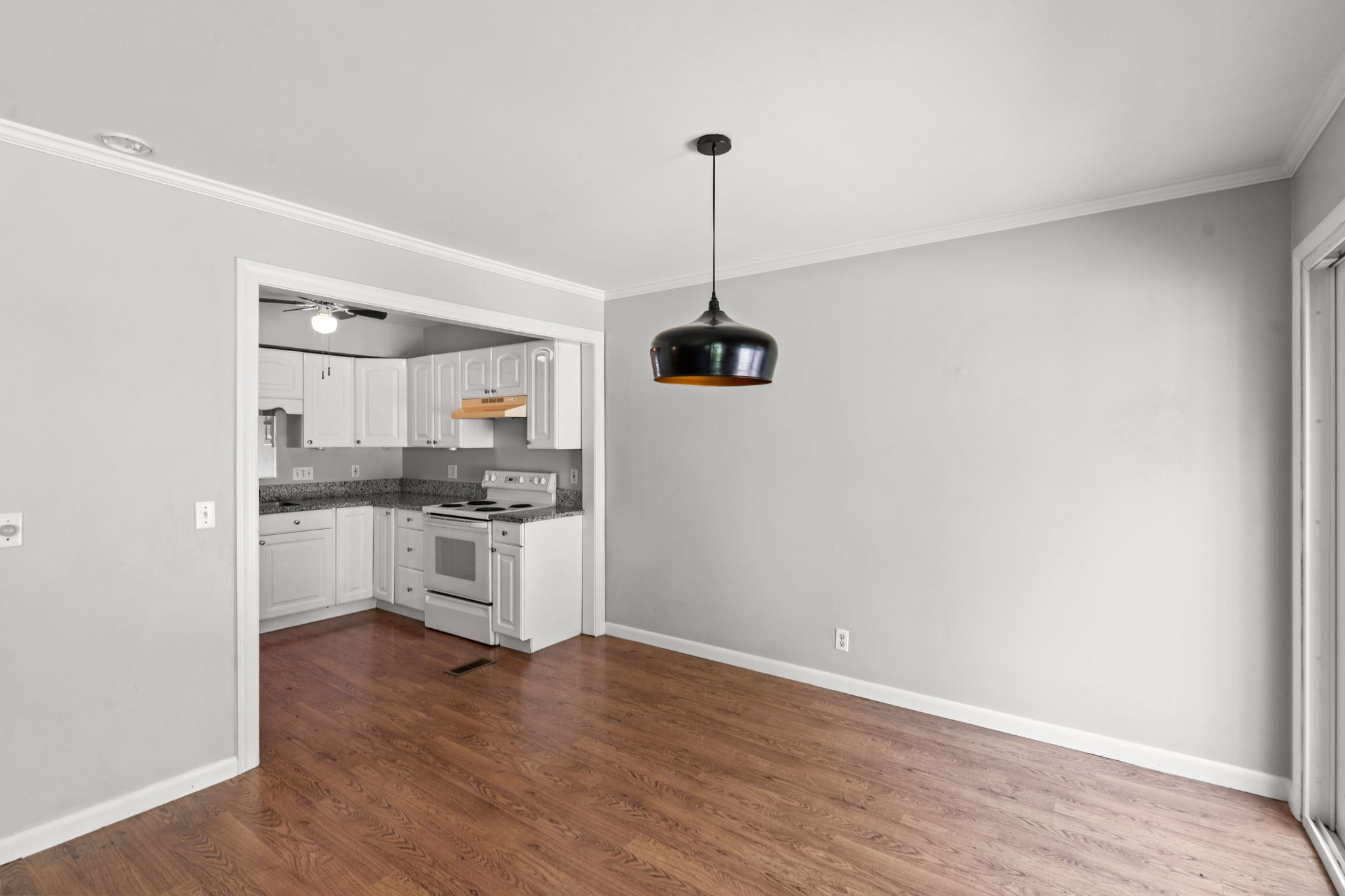 560 Doral Country Dr