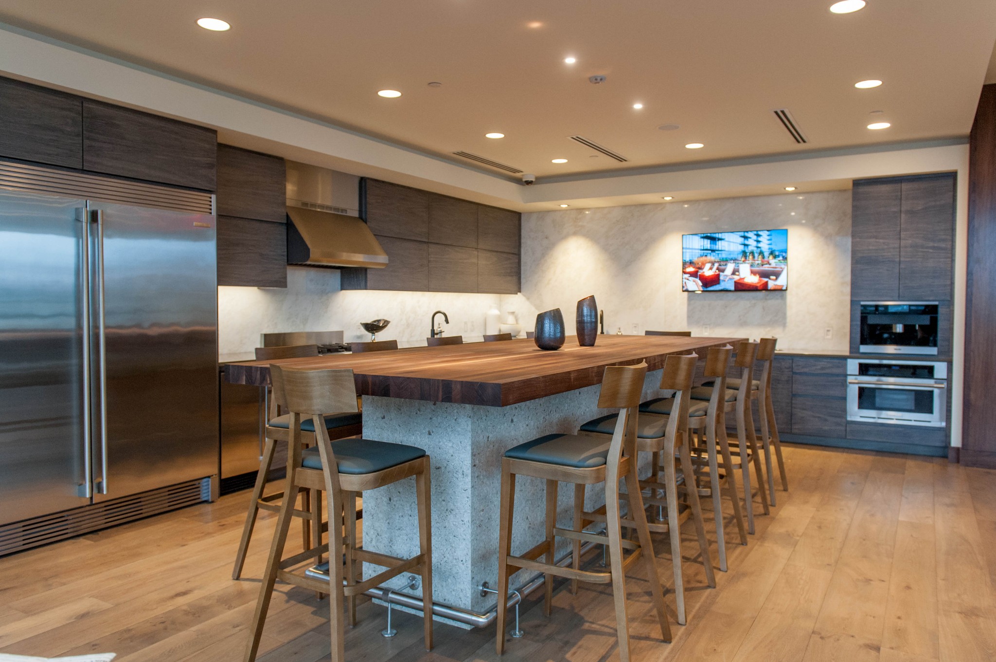 1212 Laurel St Unit: 1406