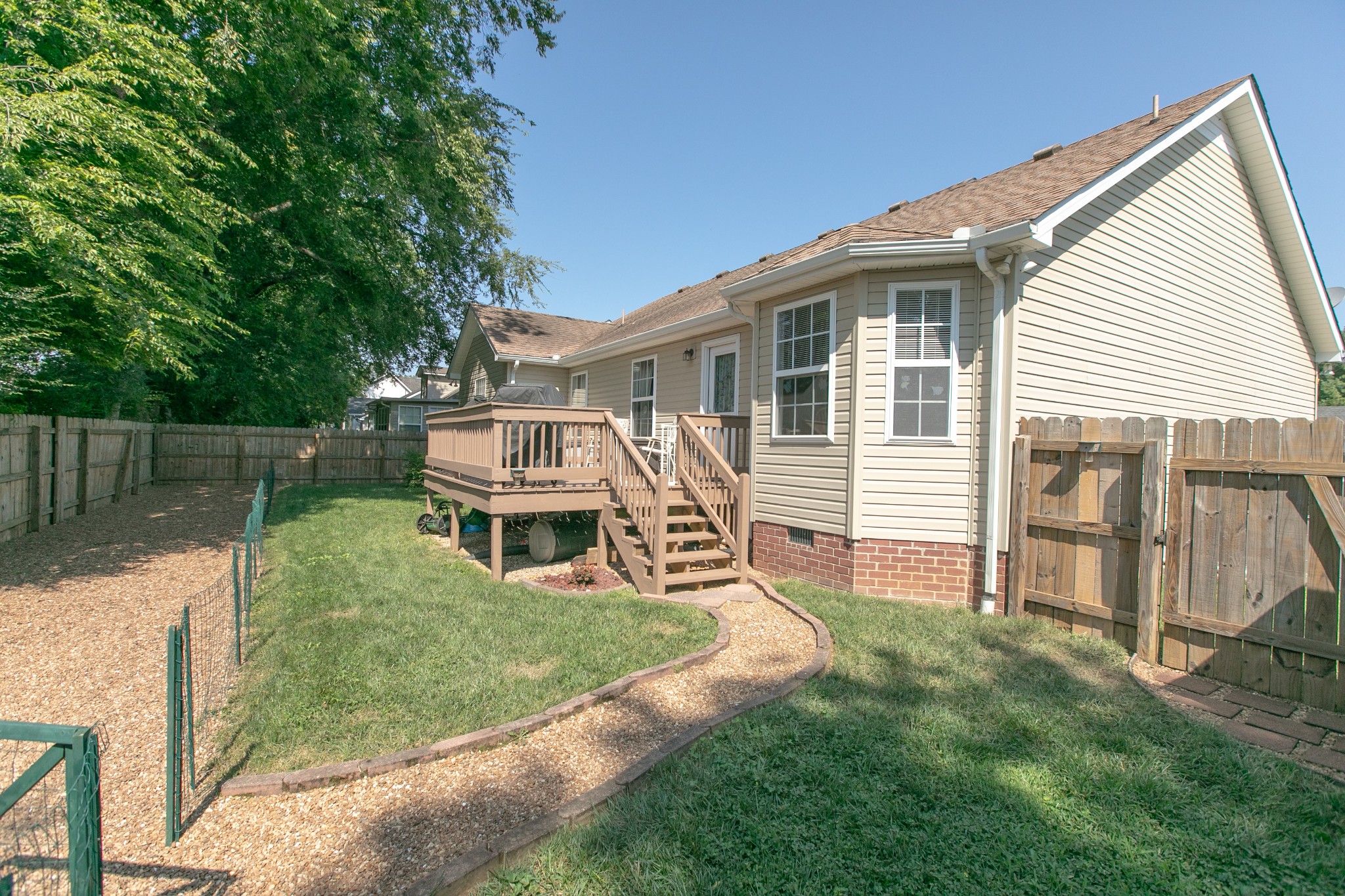 2825 Waywood Dr