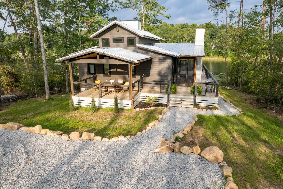 197 Hemlock Cove