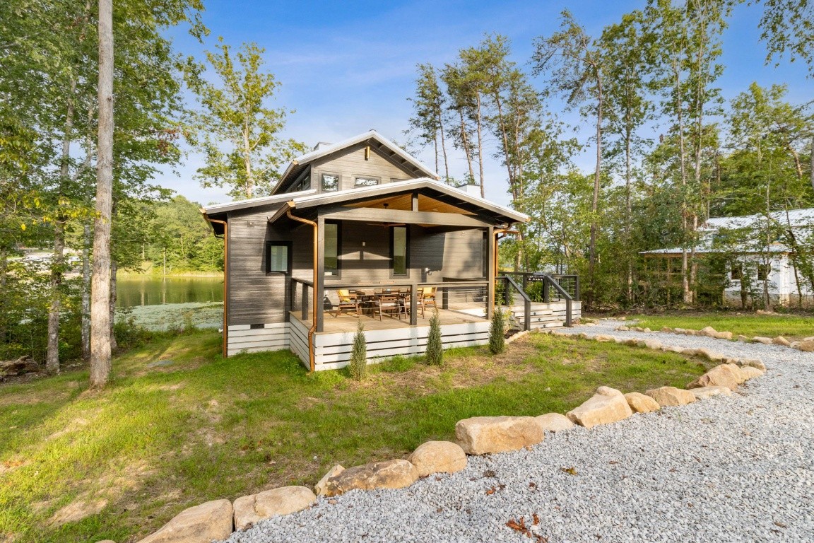 197 Hemlock Cove