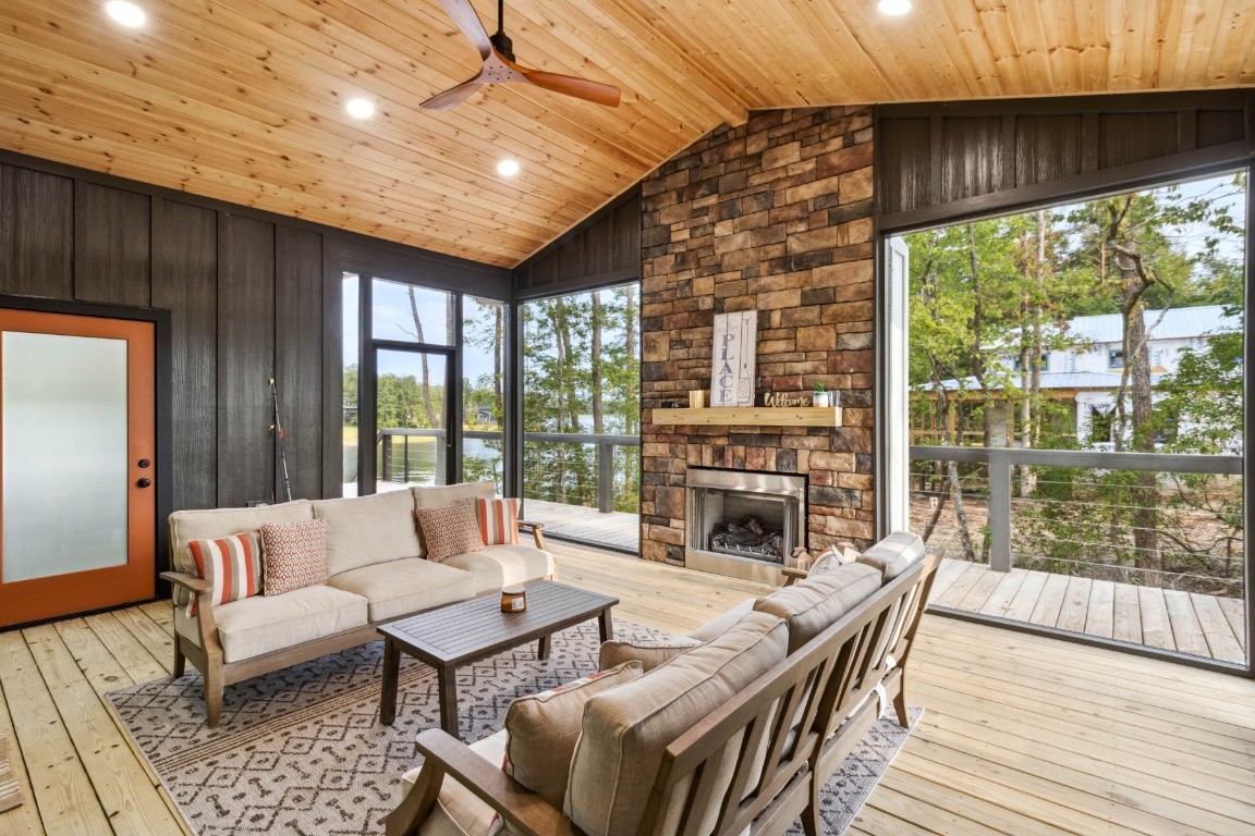 197 Hemlock Cove