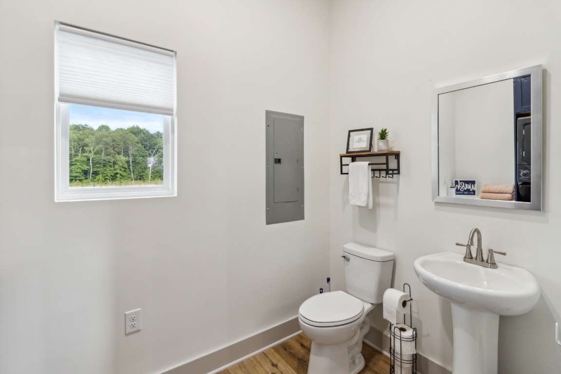 197 Hemlock Cove