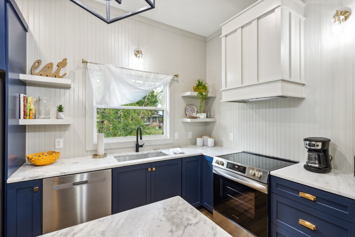 197 Hemlock Cove