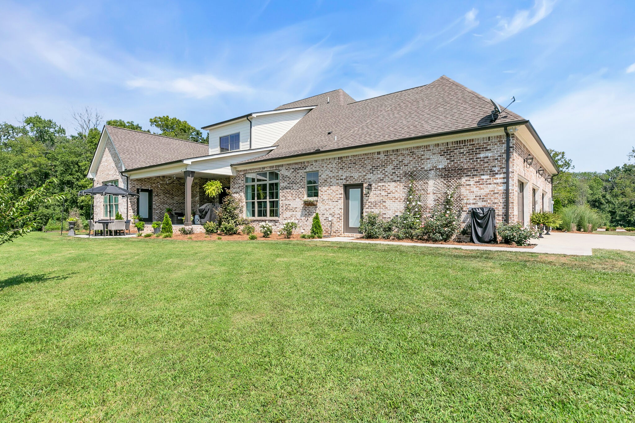 2109 Irby Ln