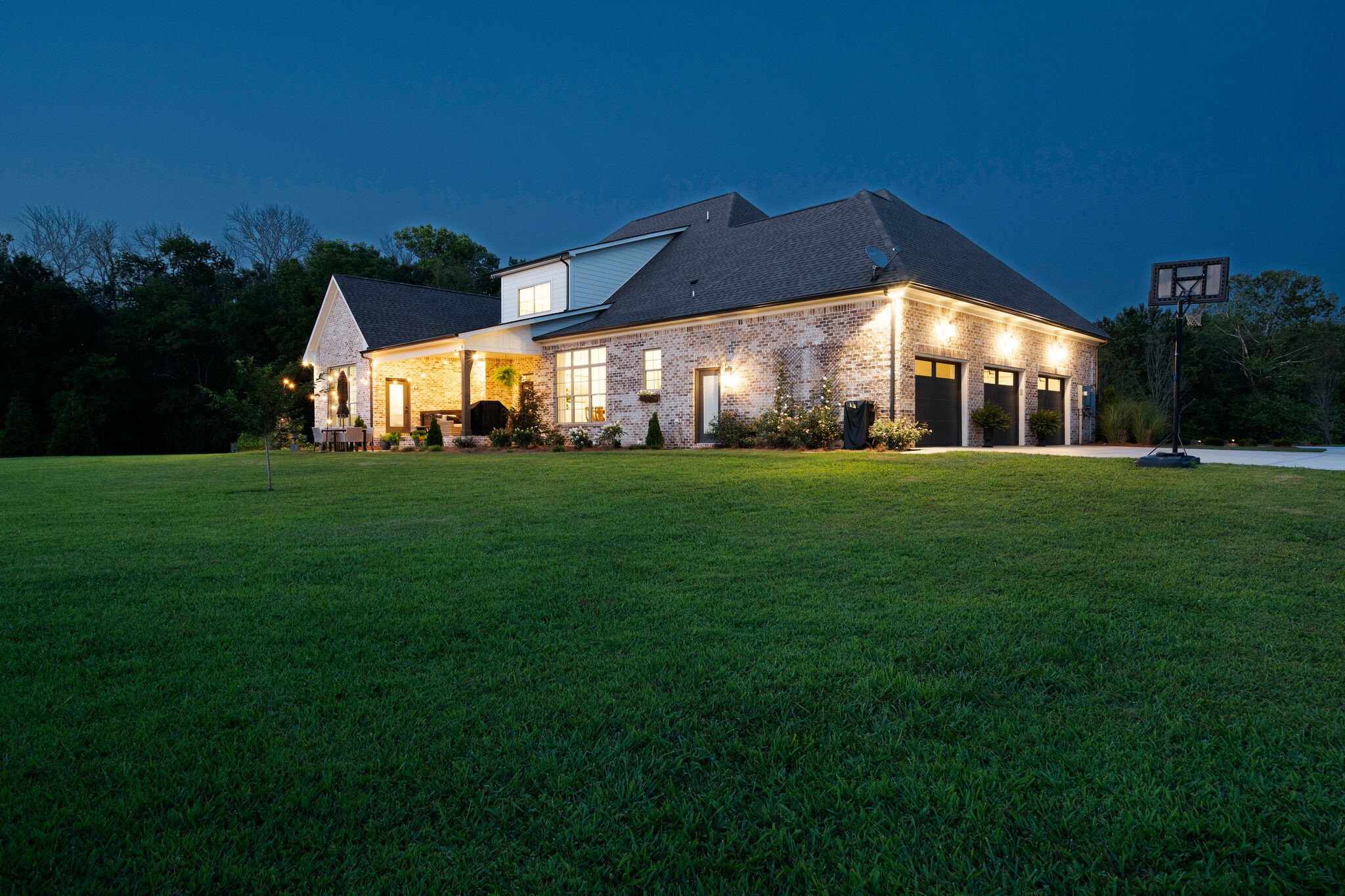 2109 Irby Ln