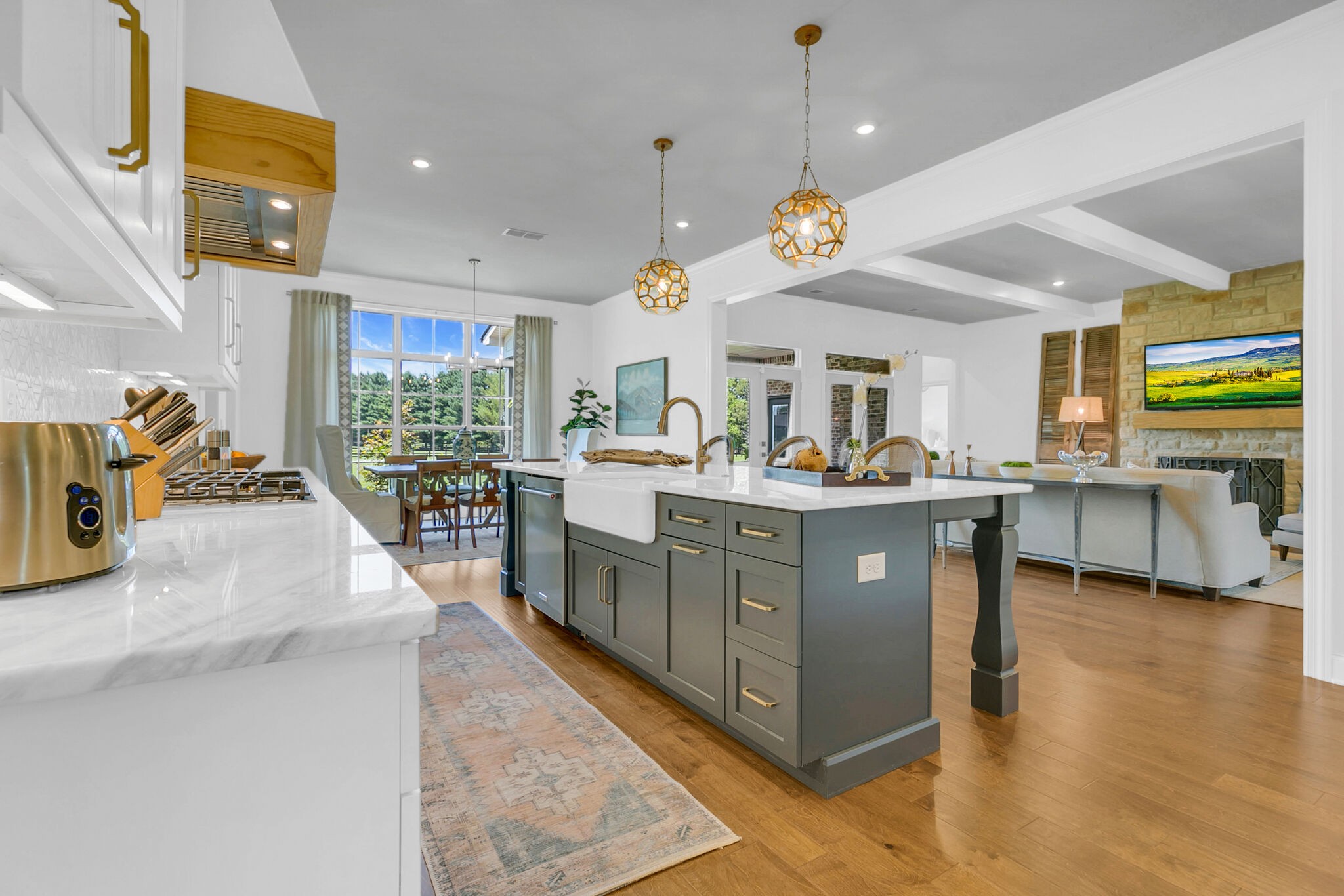 2109 Irby Ln