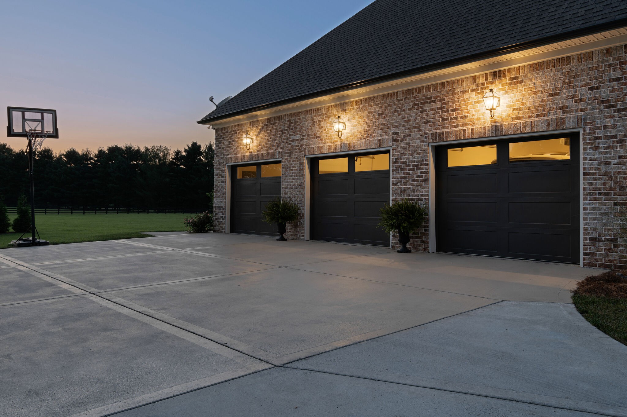 2109 Irby Ln