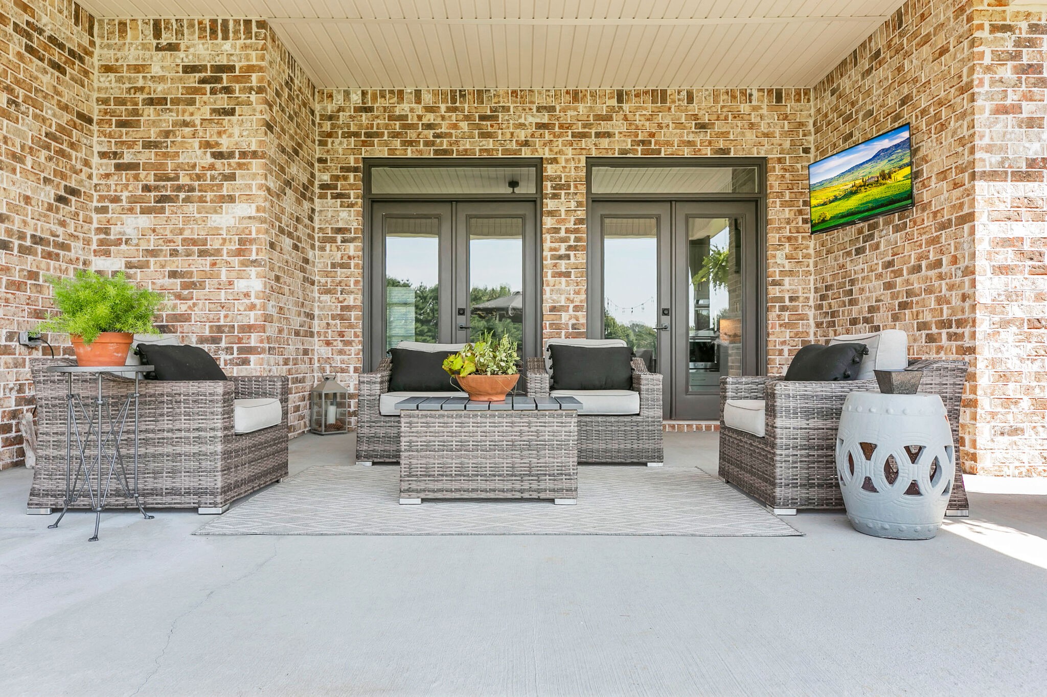 2109 Irby Ln