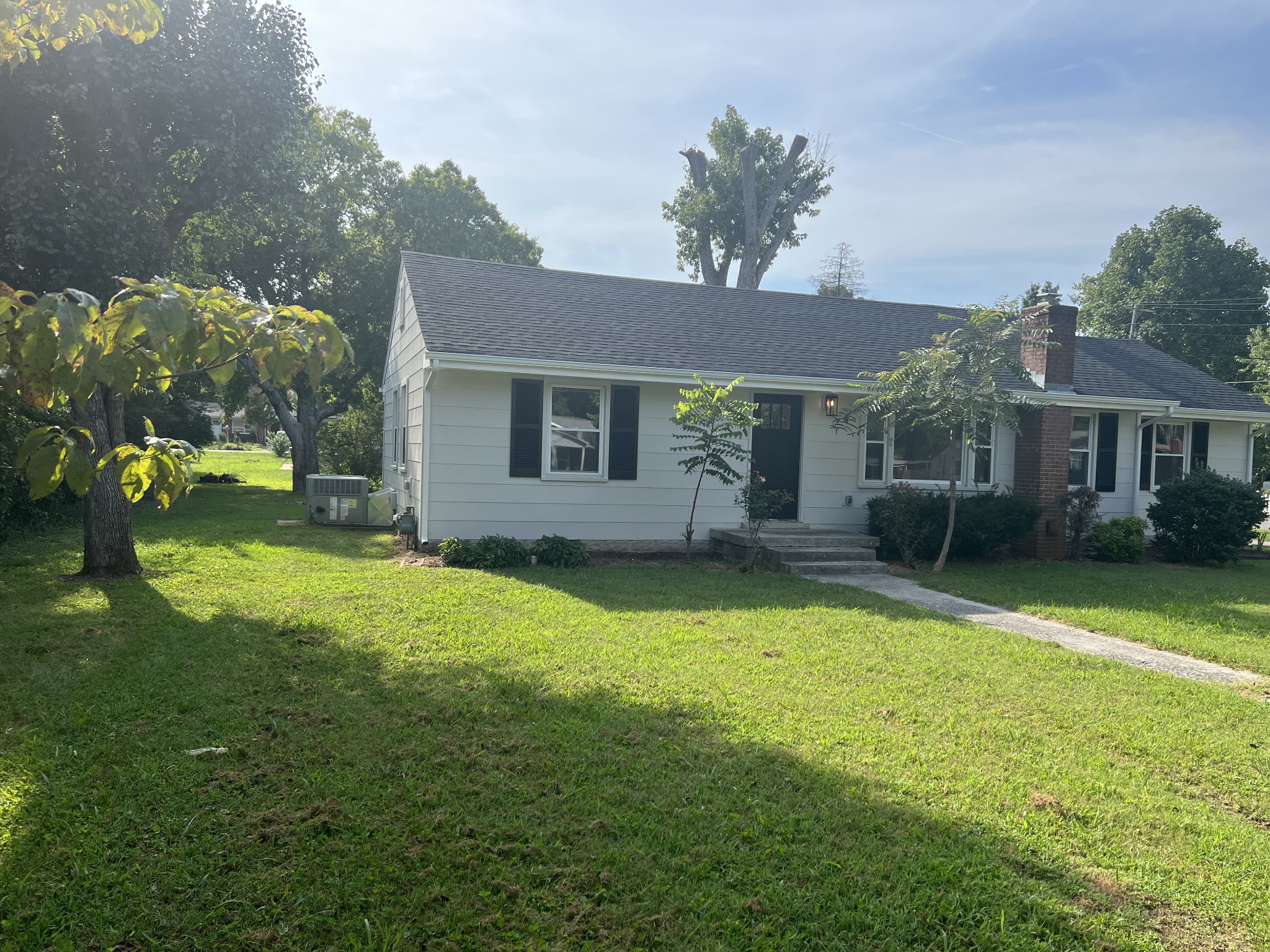 1419 N Tennessee Blvd