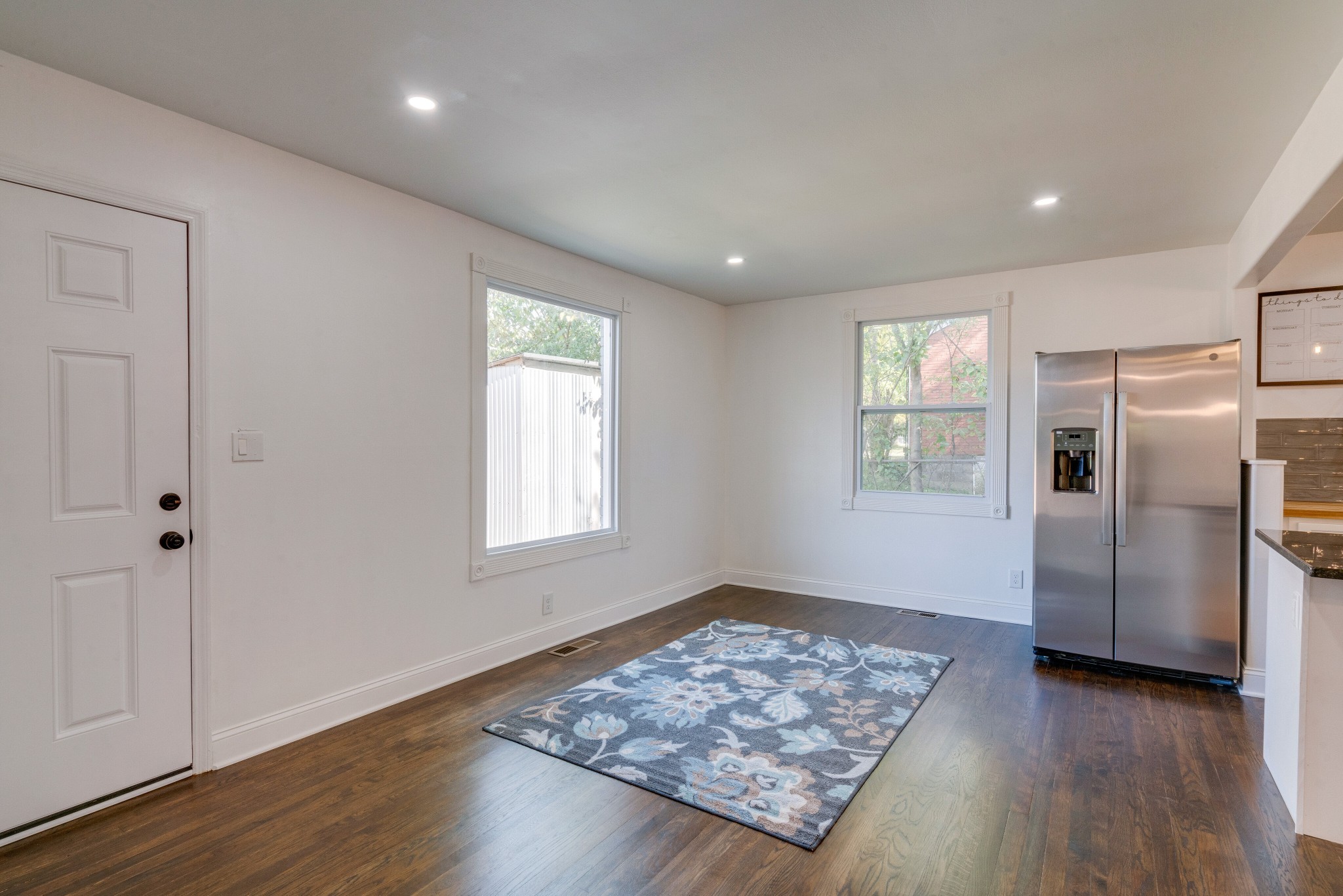 2020 S Lyle Ln