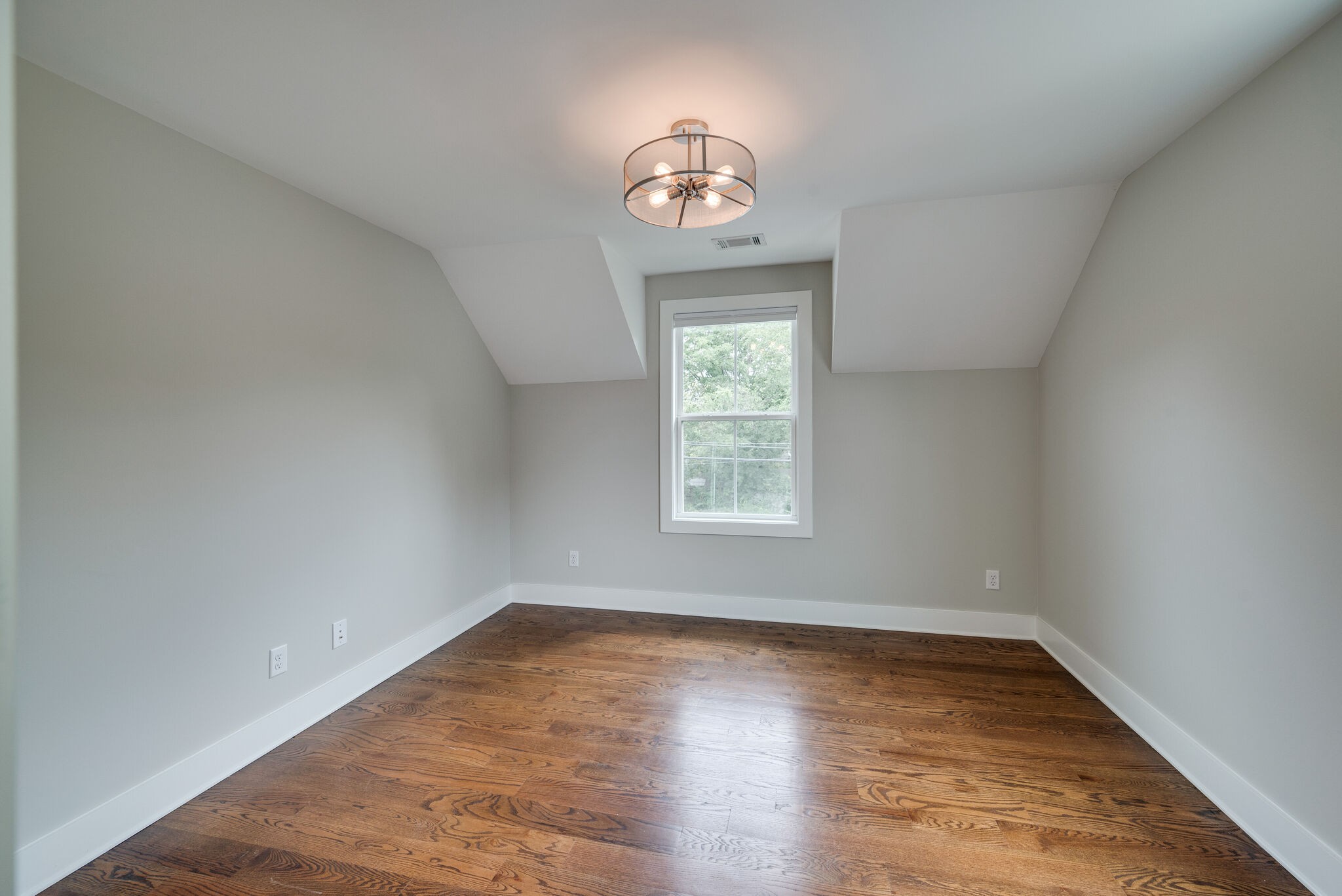 1203 52nd Ave, N