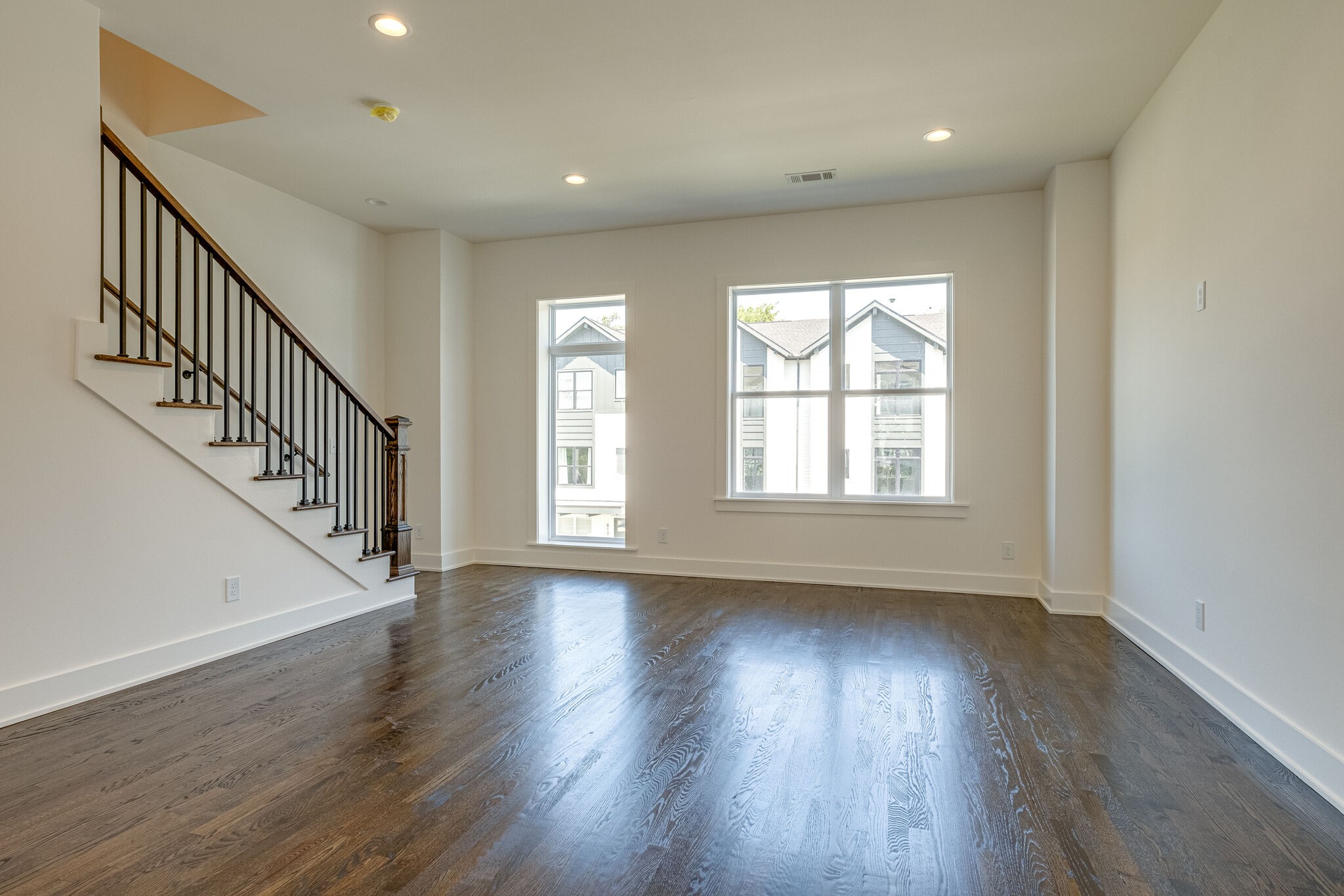 613 Vernon Ave Unit: 6