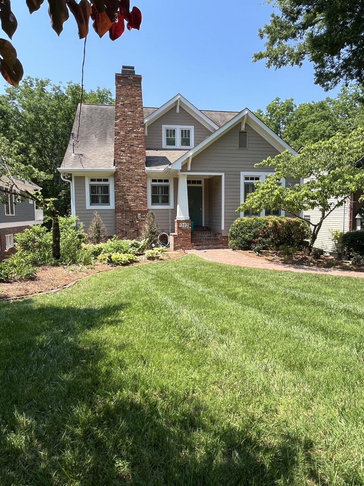 3731 Meadowbrook Ave