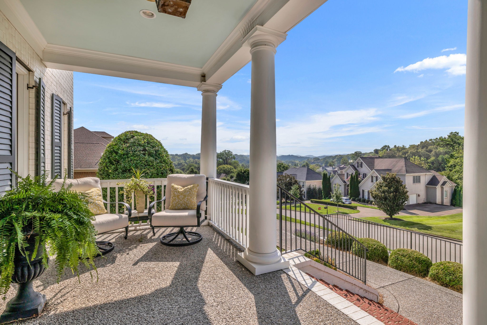 18 Ironwood Ln