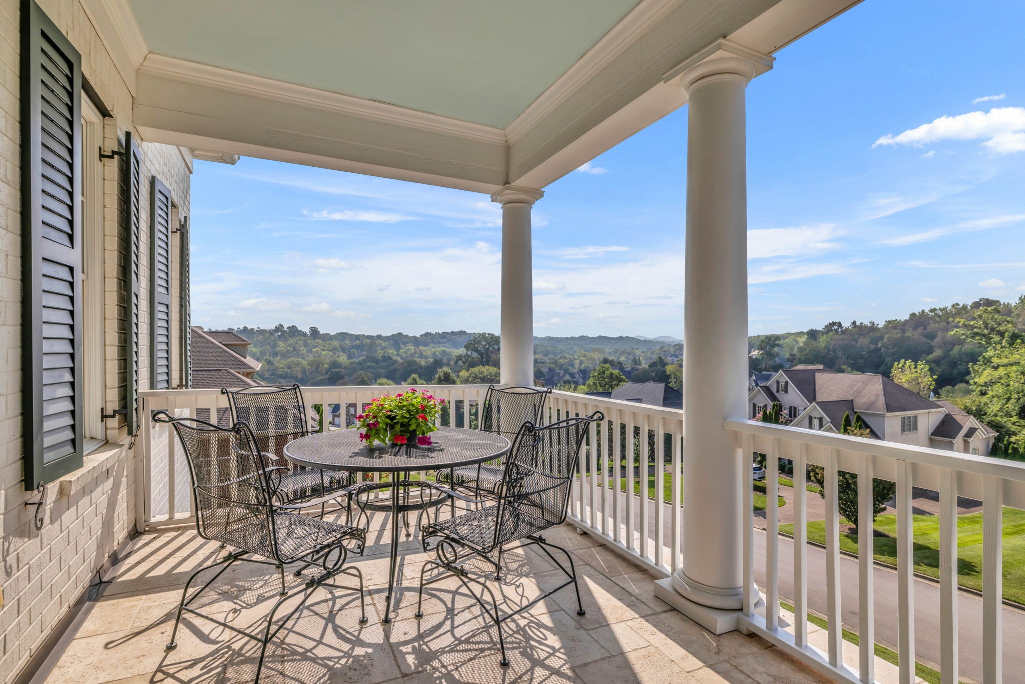 18 Ironwood Ln