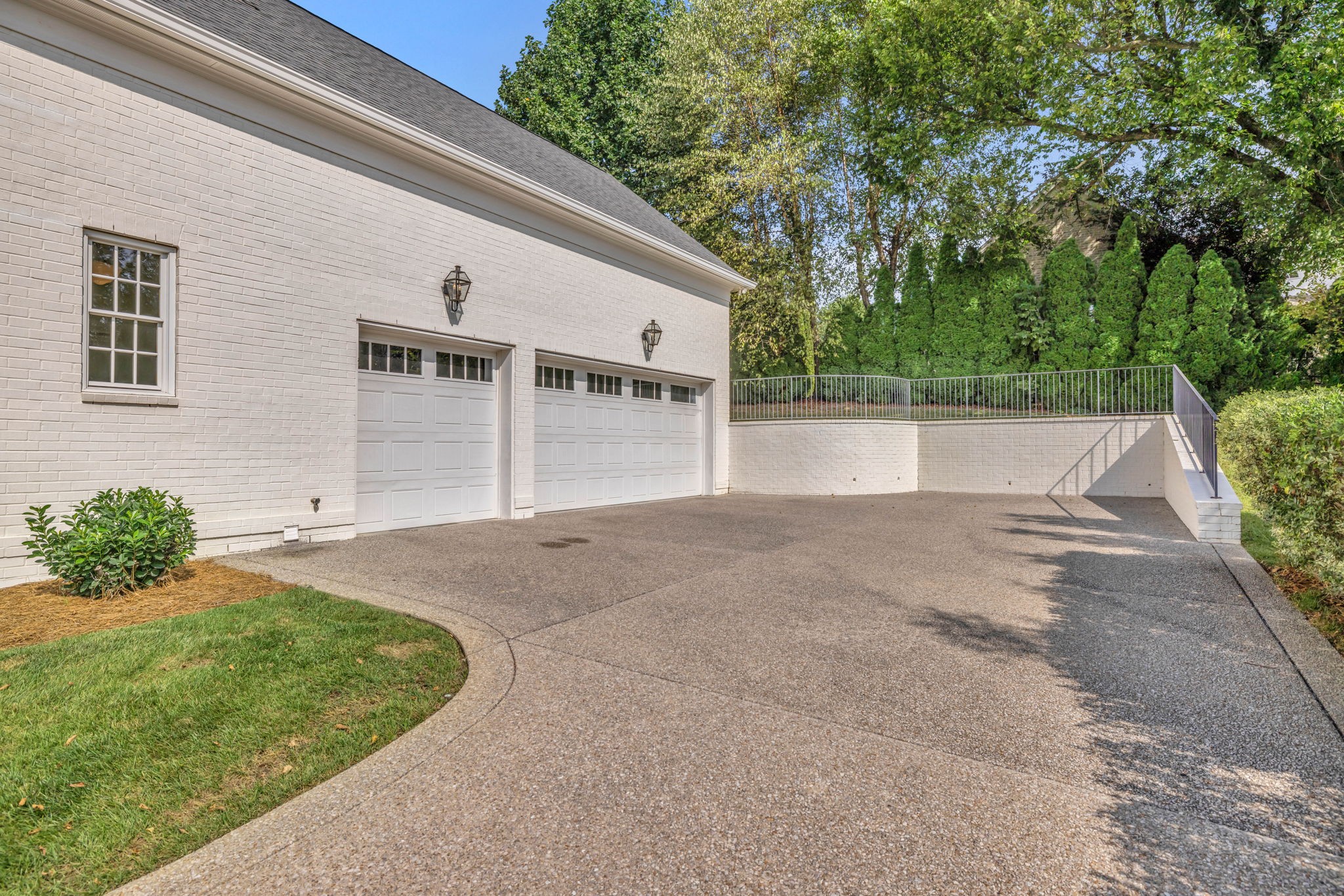 18 Ironwood Ln