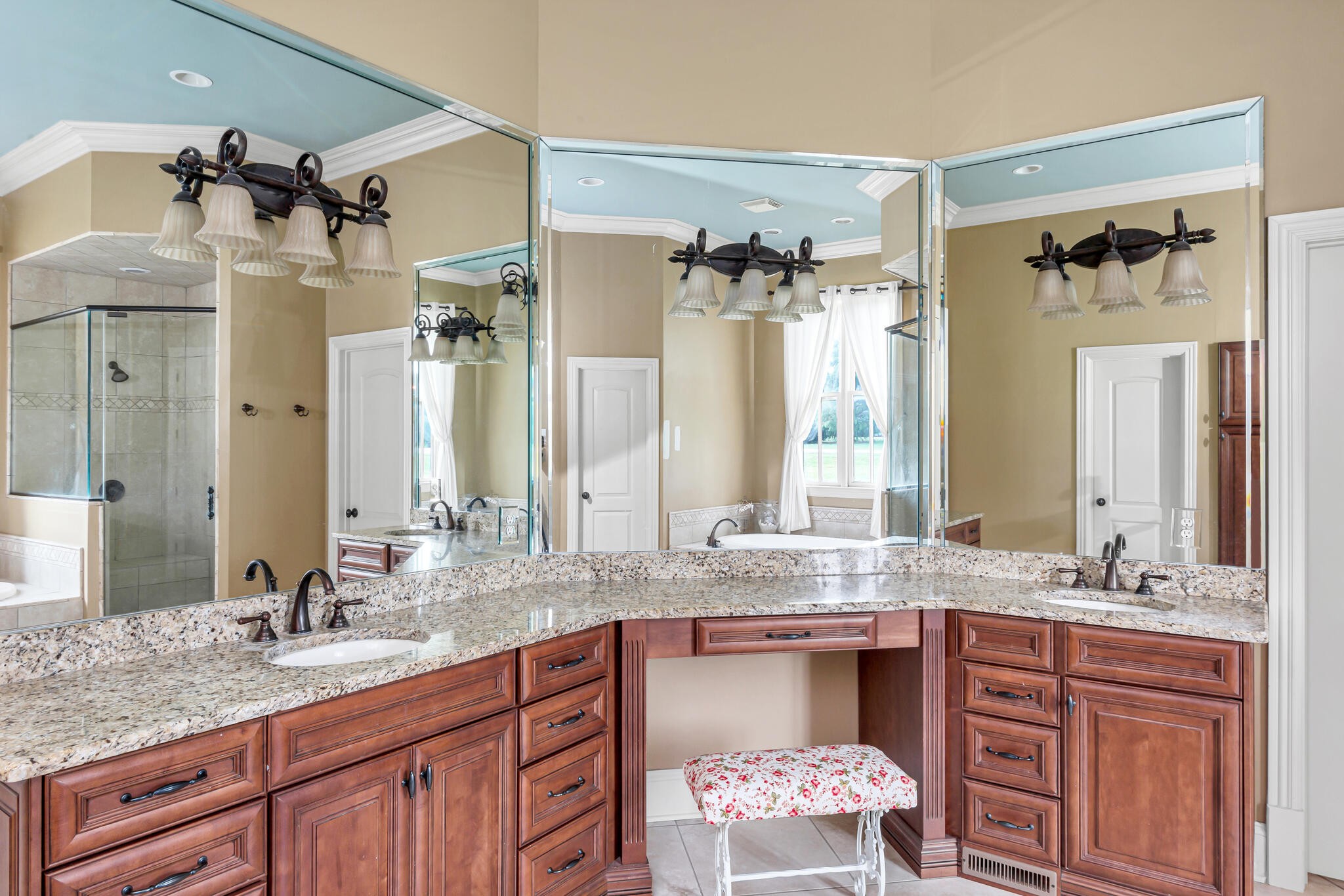 2169 Summer Hill Cir