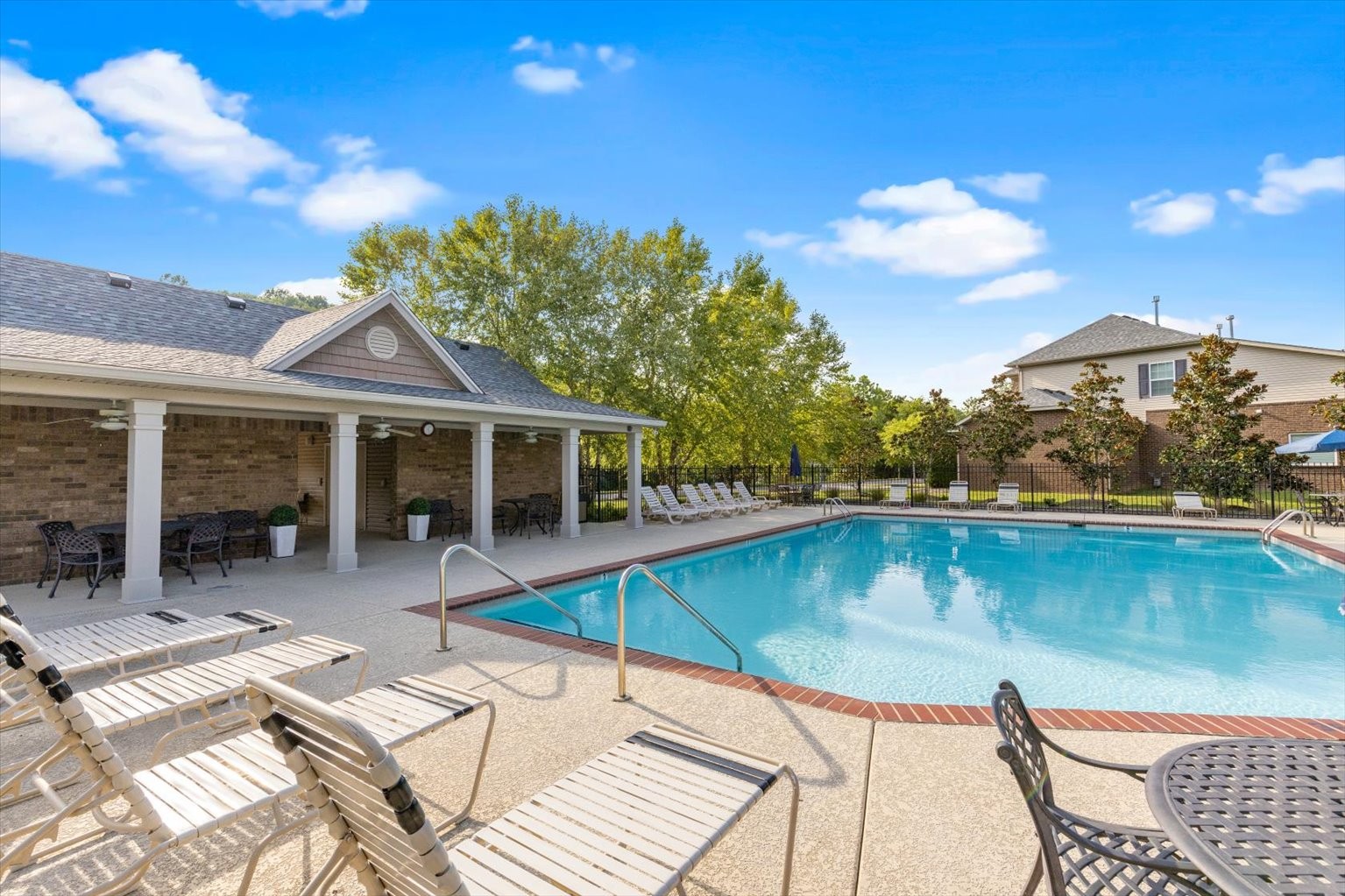2349 Traemoor Village Pl