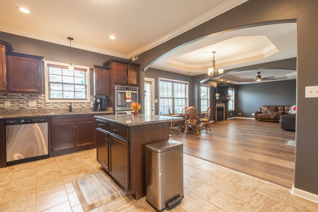 1324 Winterset Dr