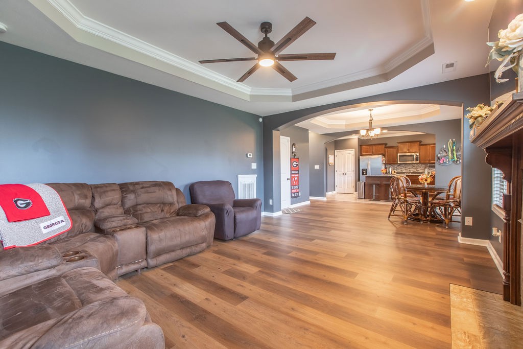 1324 Winterset Dr